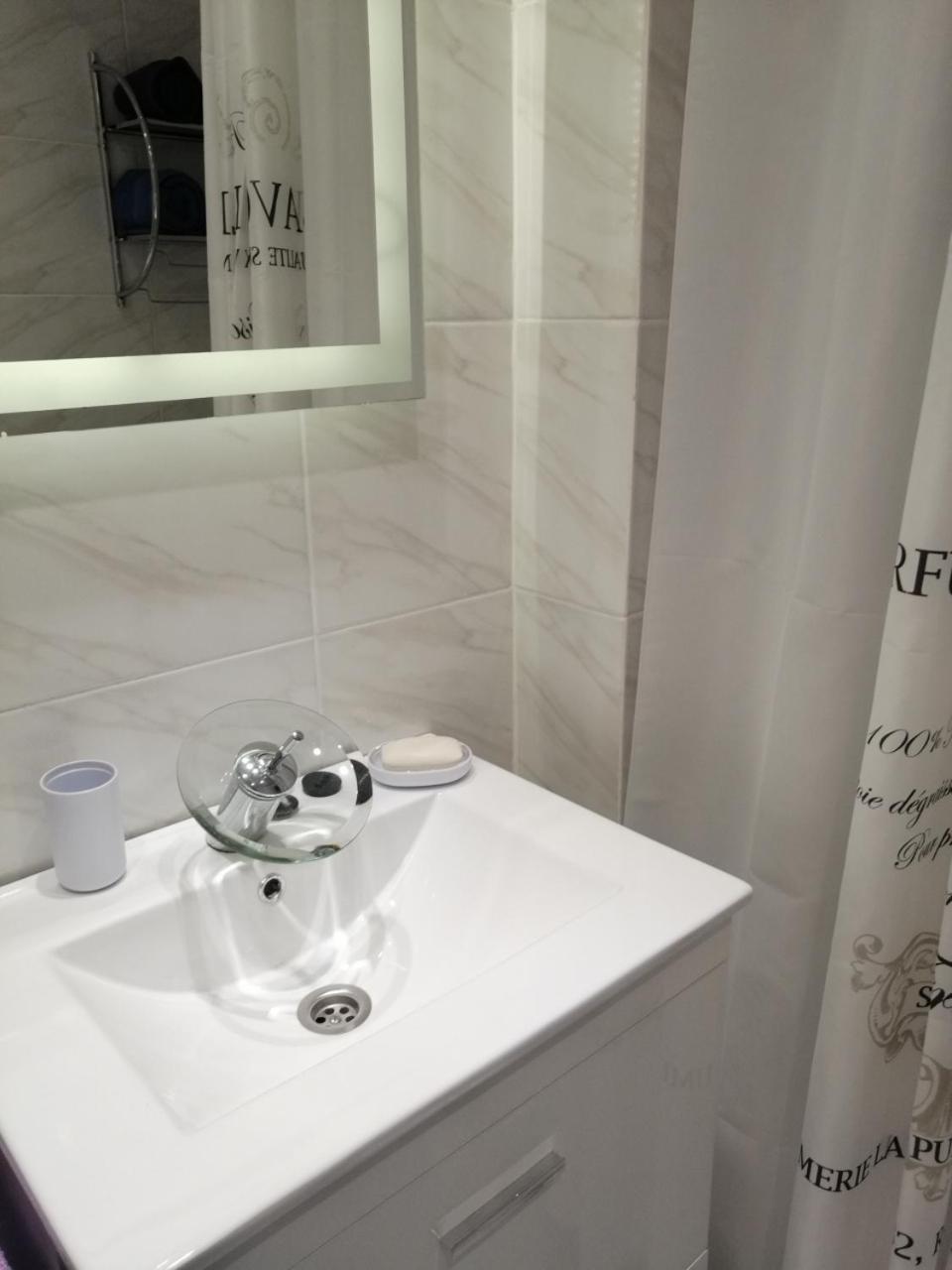 Petit Apartment En Avenida Belgrano Buenos Aires Eksteriør billede